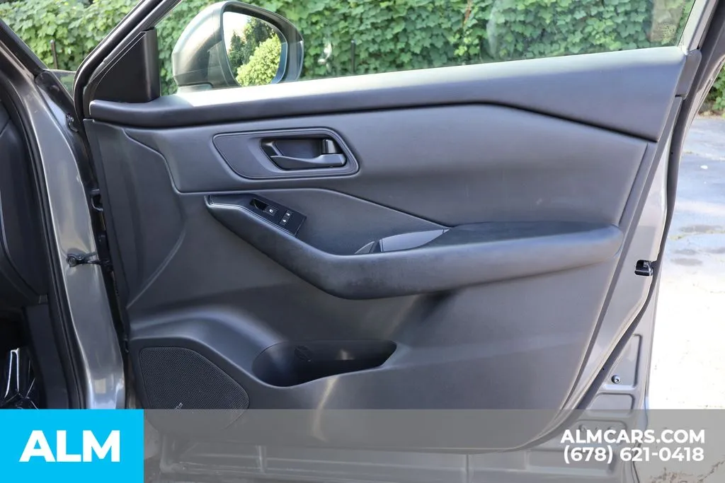 Nissan Rogue photo 27