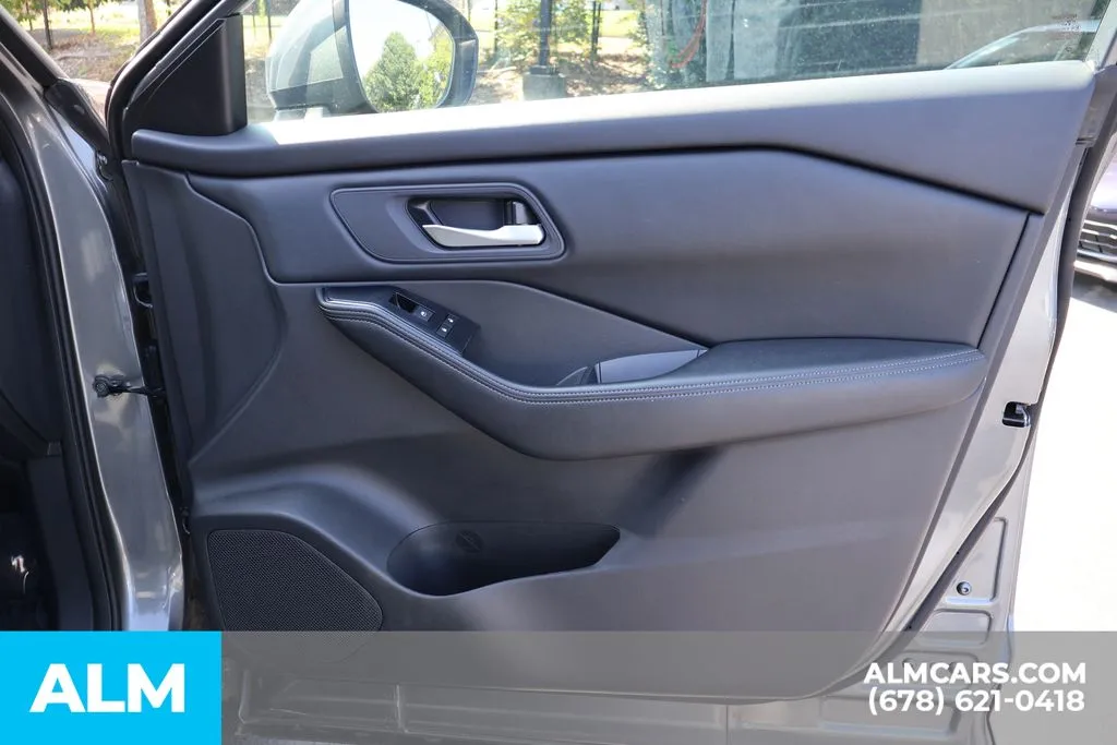 Nissan Rogue photo 30