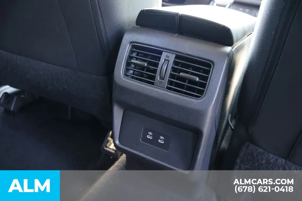 Nissan Rogue photo 24