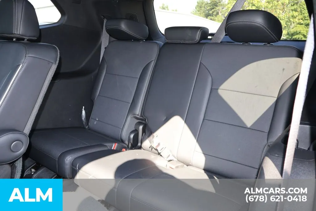 Buick Enclave photo 22