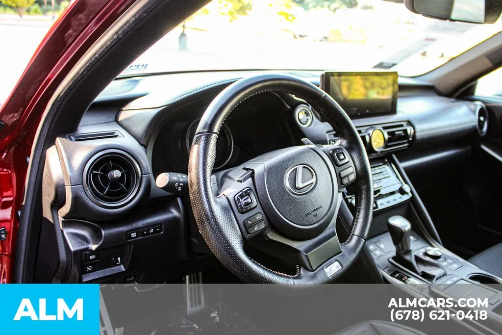 Lexus IS photo 22