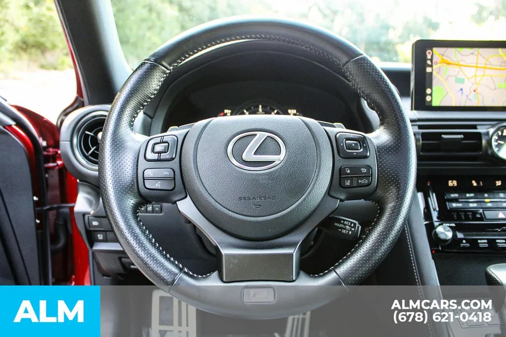 Lexus IS photo 24