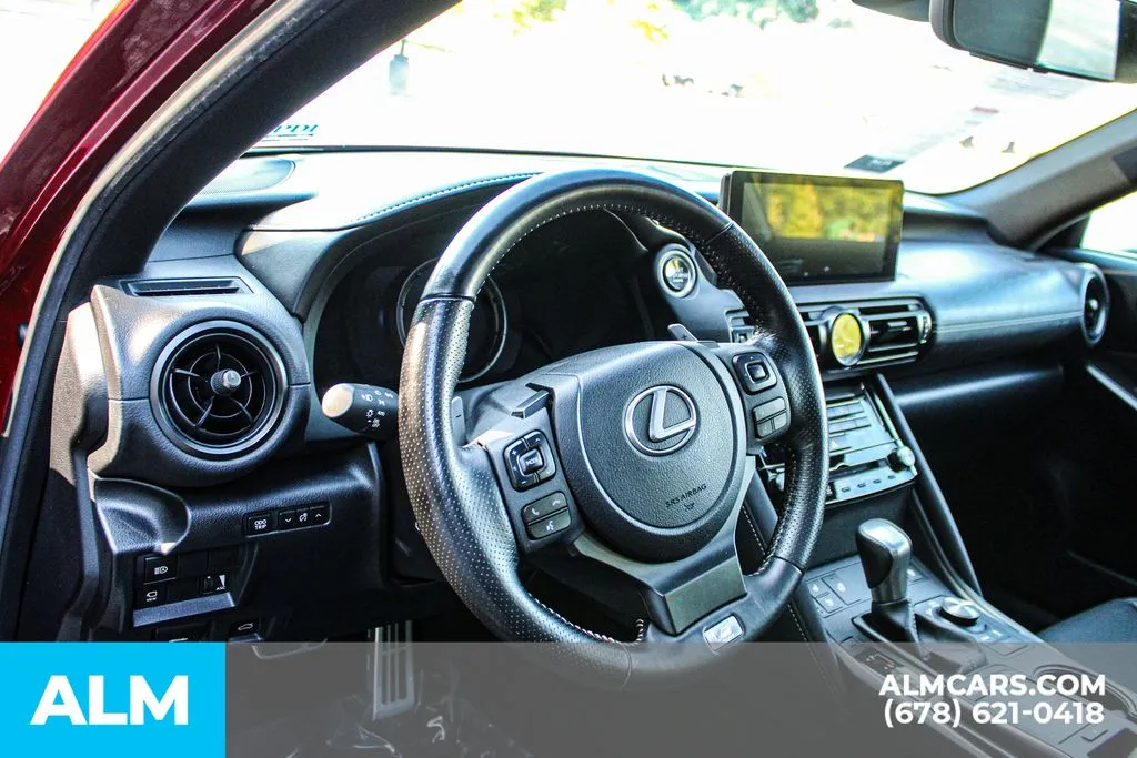 Lexus IS photo 32