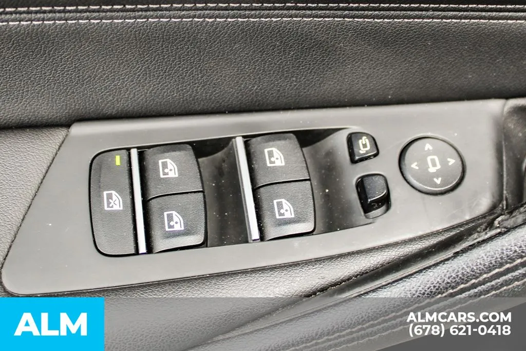 BMW 5 Series photo 35