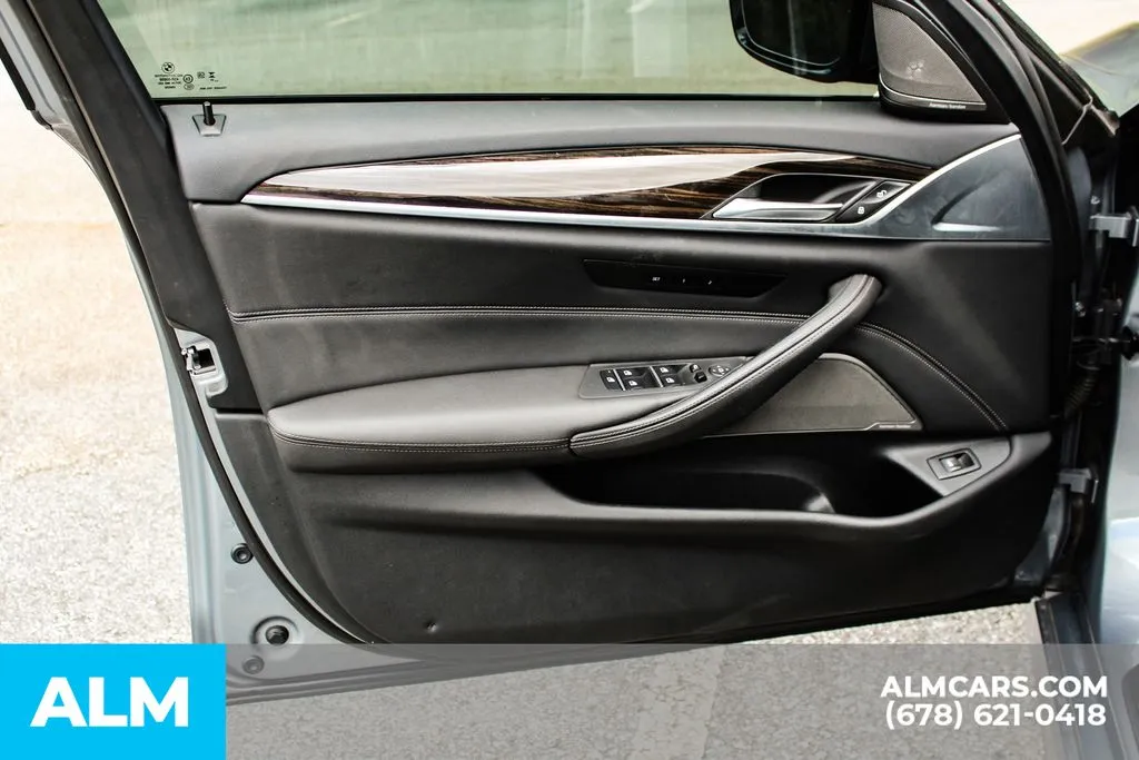 BMW 5 Series photo 33