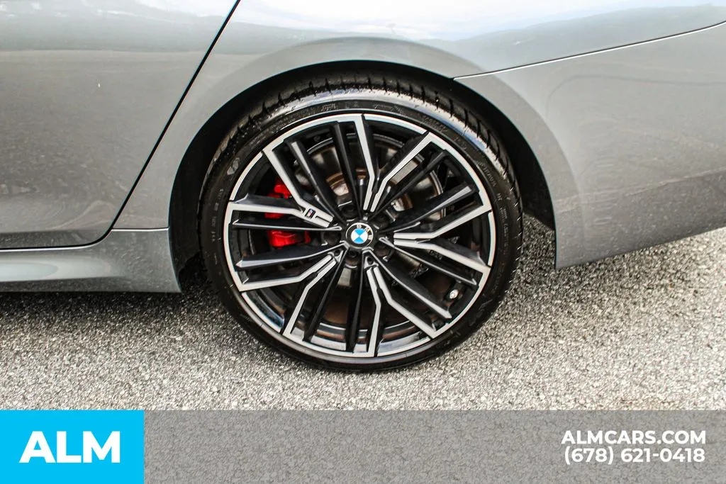BMW 5 Series photo 15