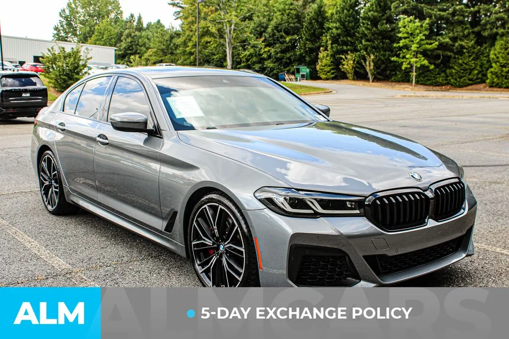 BMW 5 Series photo 3