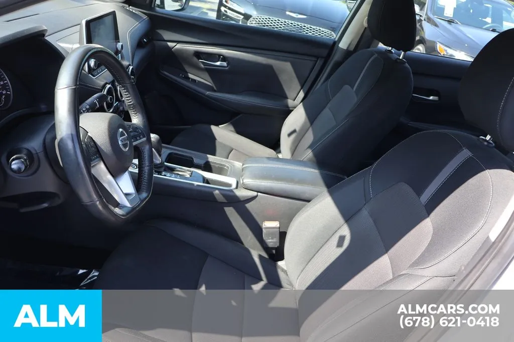 Nissan Sentra photo 10
