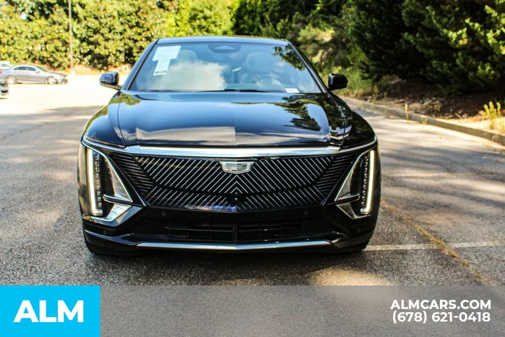 Cadillac LYRIQ photo 8