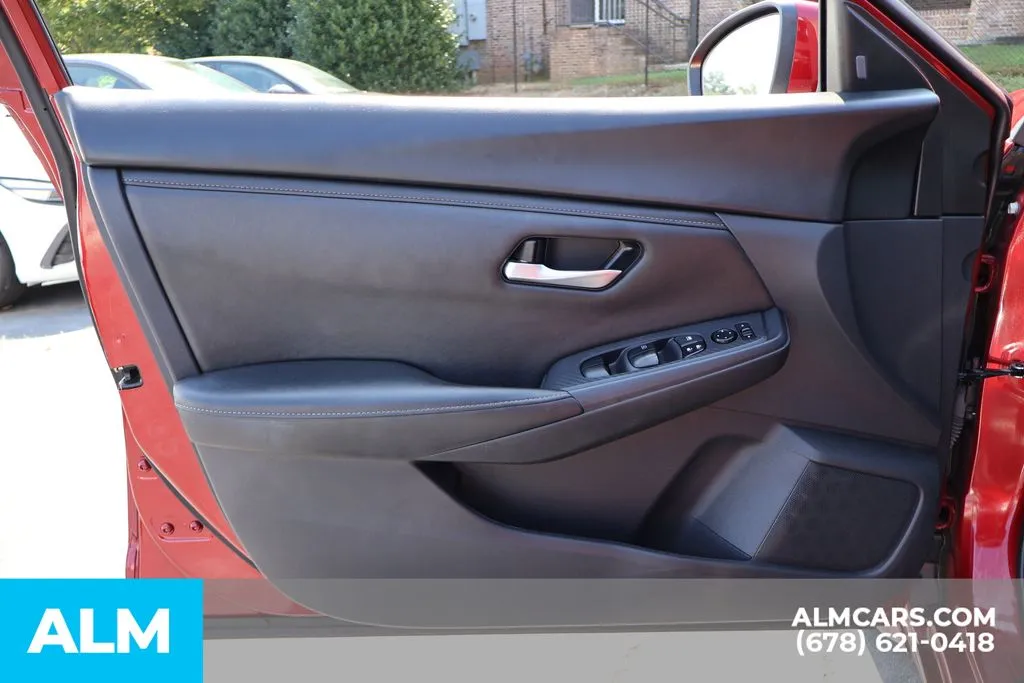 Nissan Sentra photo 14