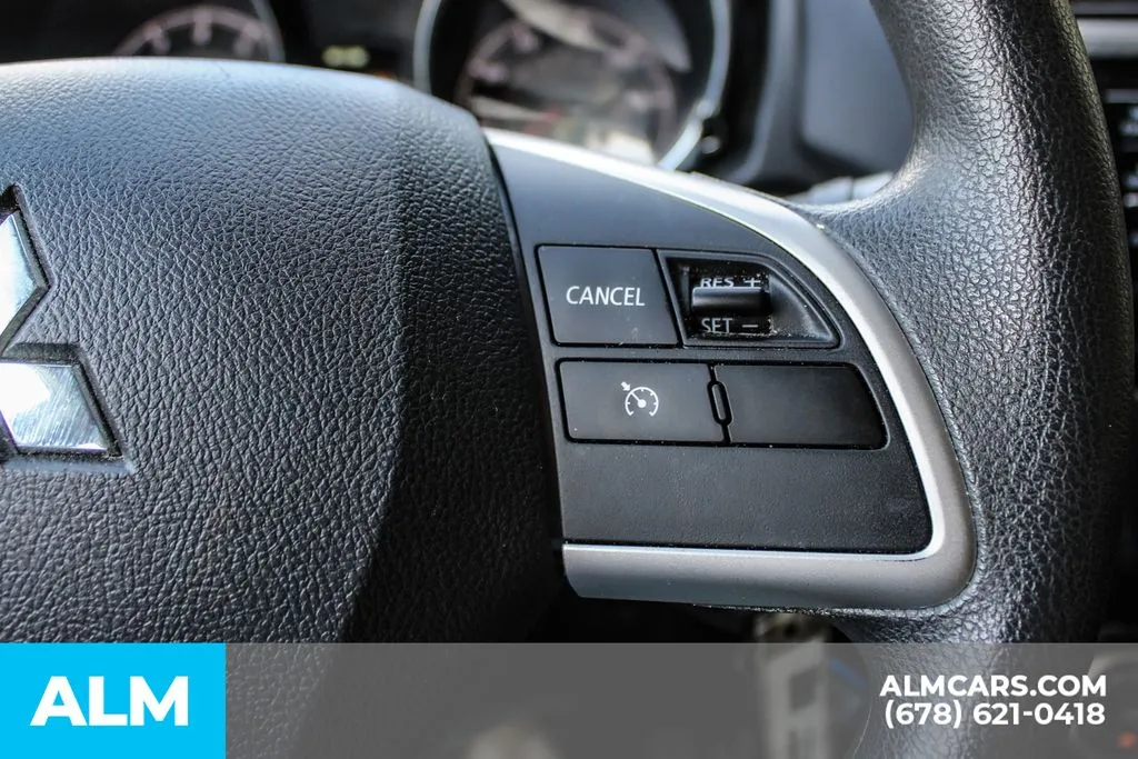 Mitsubishi Outlander Sport photo 24