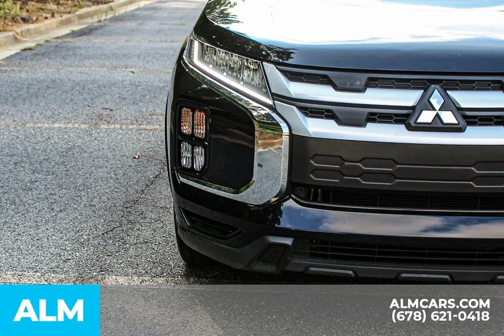Mitsubishi Outlander Sport photo 9