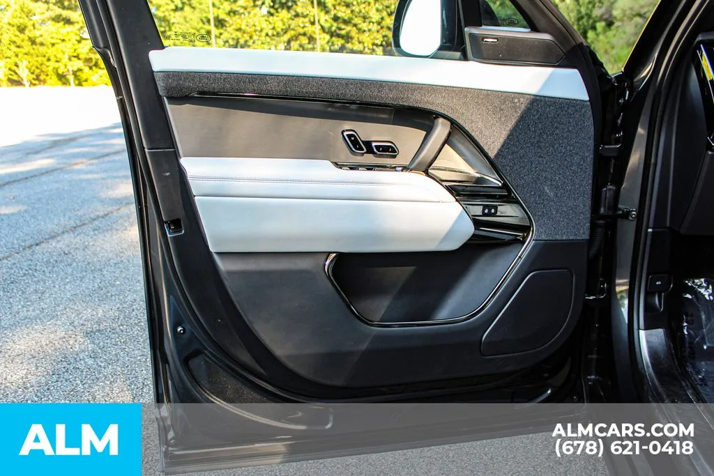 Land Rover Range Rover Sport photo 36