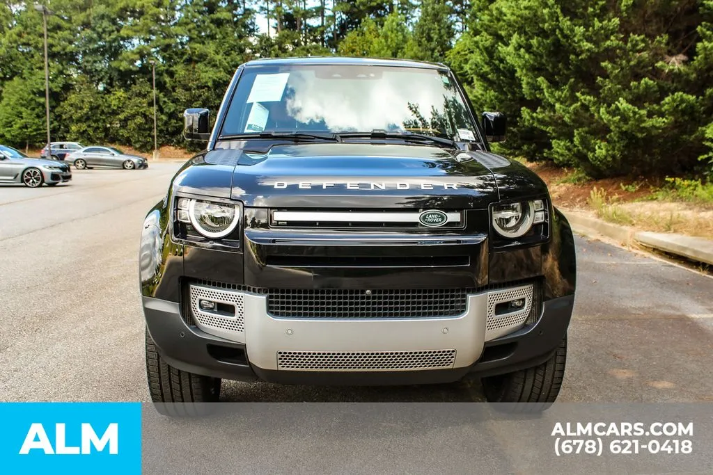 Land Rover Defender 130 photo 9