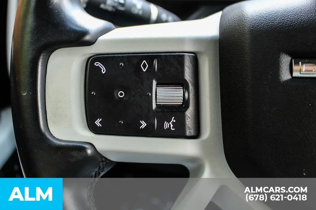 Land Rover Defender 130 photo 22