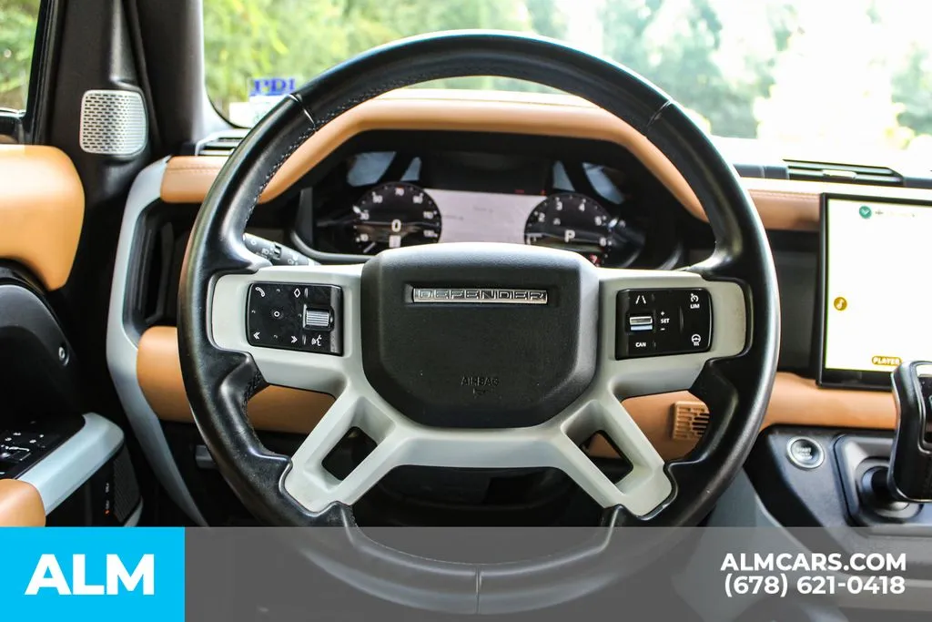 Land Rover Defender 130 photo 21