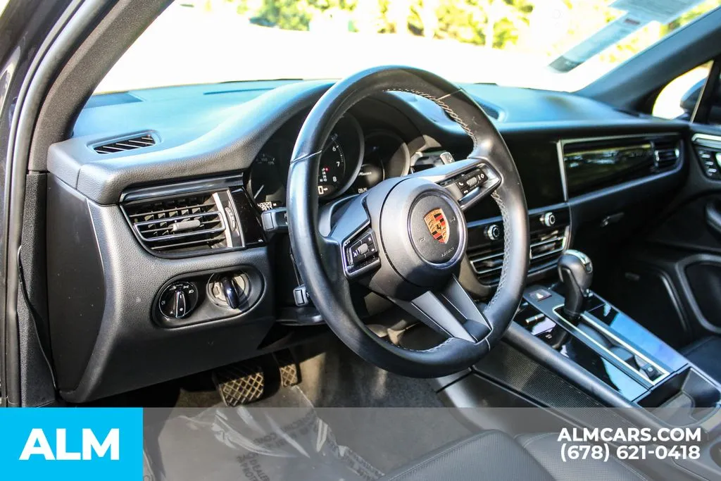Porsche Macan photo 30