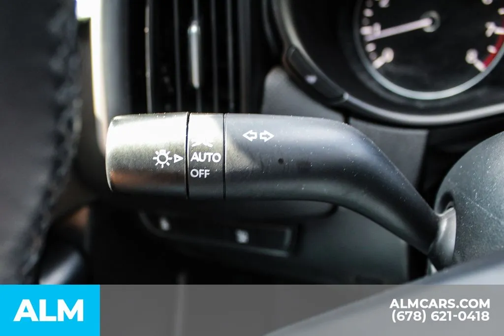 Mazda CX-50 photo 29