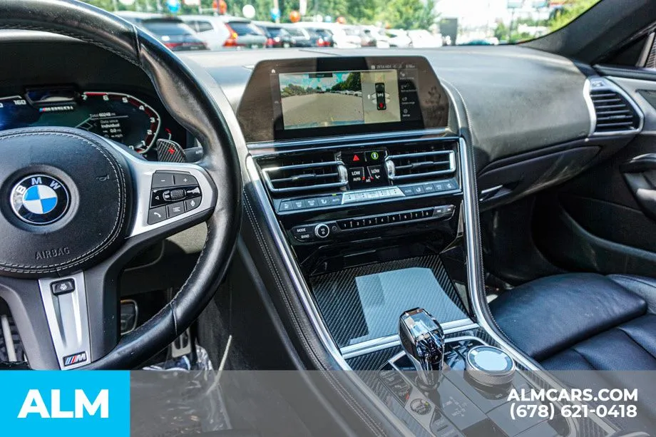 BMW 8 Series photo 31