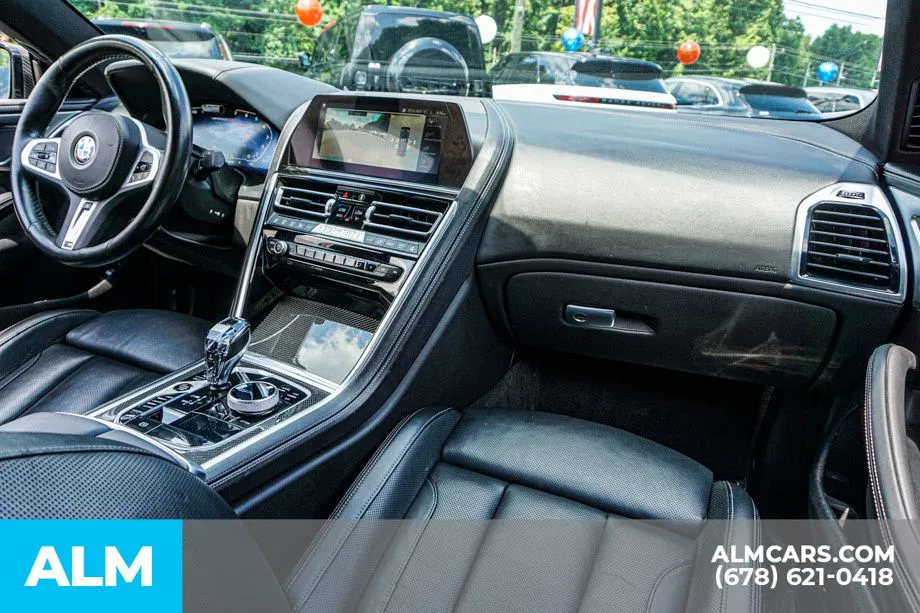 BMW 8 Series photo 23