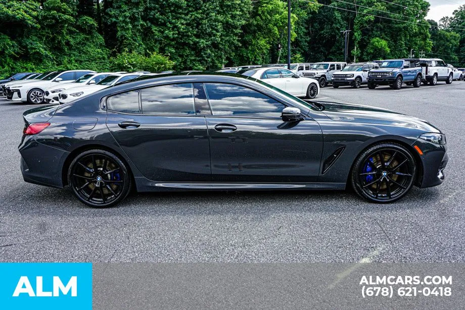 BMW 8 Series photo 8