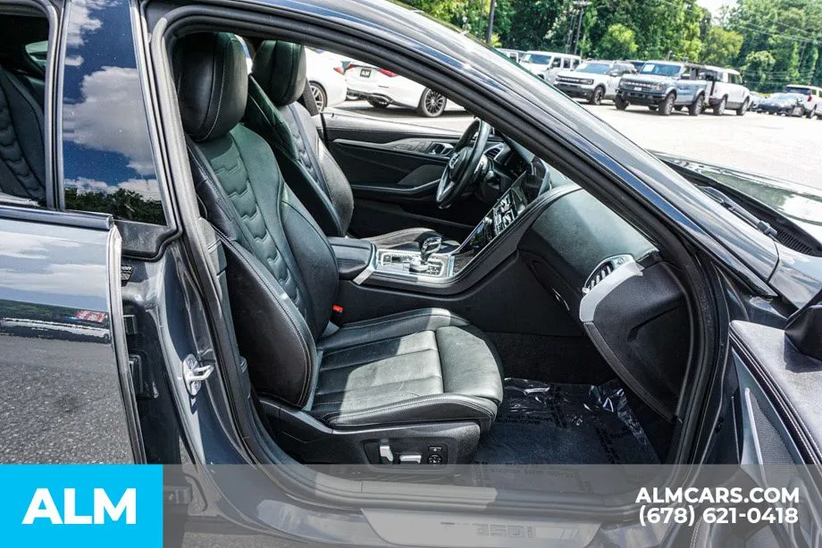BMW 8 Series photo 22