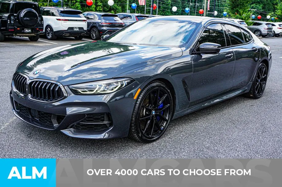 BMW 8 Series photo 2