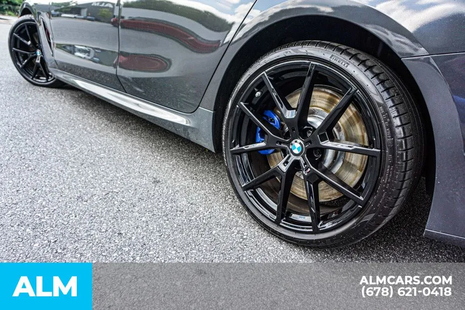 BMW 8 Series photo 15