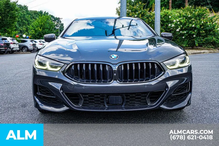 BMW 8 Series photo 9