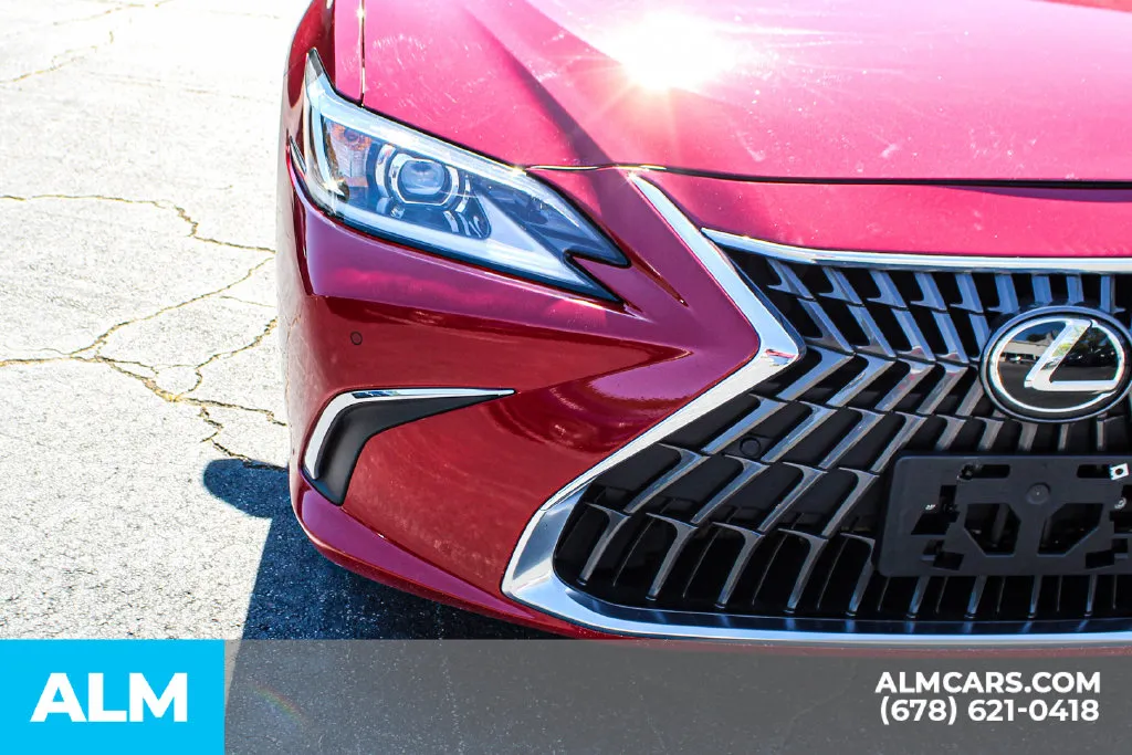 Lexus ES photo 10