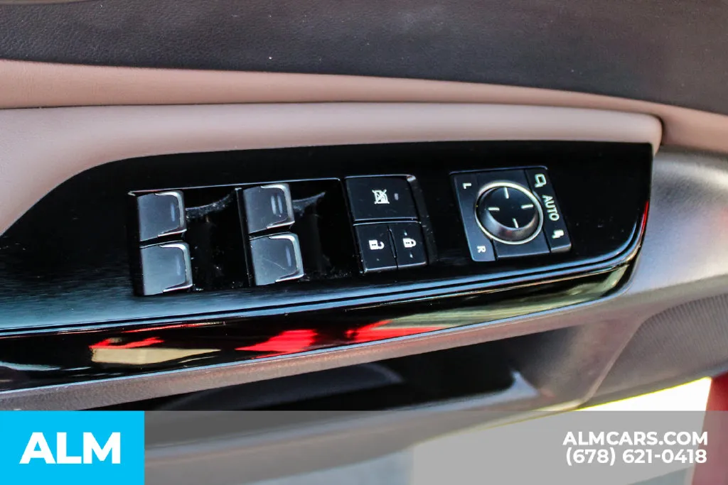 Lexus ES photo 37