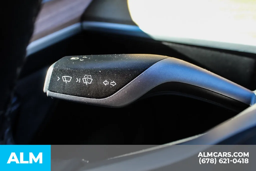 Tesla Model 3 photo 24