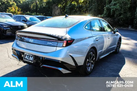 More photos of 2025 Hyundai Sonata SEL at ALM Gwinnett, GA