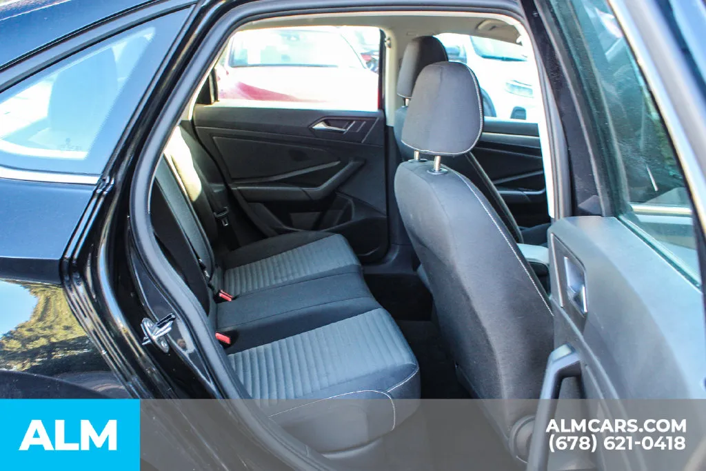 Volkswagen Jetta photo 17