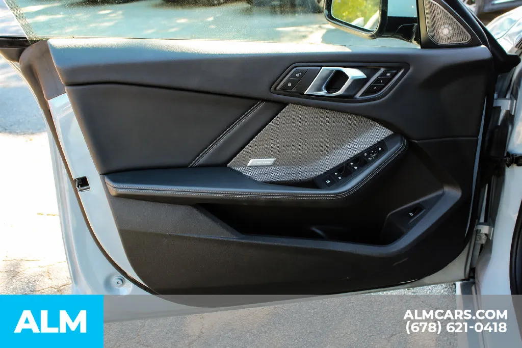 BMW 2 Series photo 27