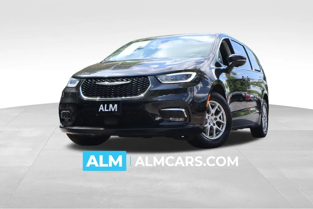 Black 2023 Chrysler Pacifica Touring L for sale in Duluth, GA