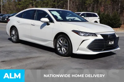 More photos of 2022 Toyota Avalon XLE at ALM Gwinnett, GA