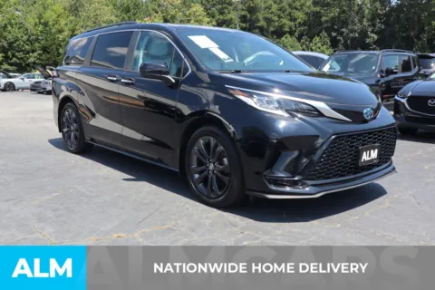 More photos of 2023 Toyota Sienna XSE at ALM Gwinnett, GA