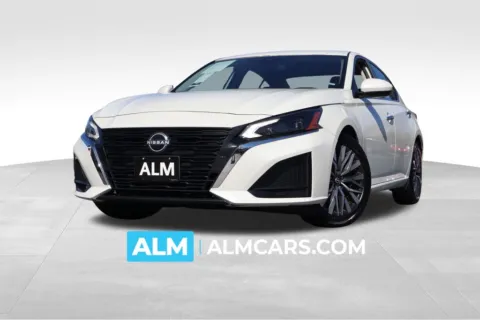 White 2023 Nissan Altima 2.5 SV for sale in Duluth, GA