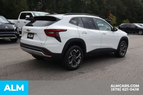 More photos of 2024 Chevrolet Trax LT at ALM Gwinnett, GA