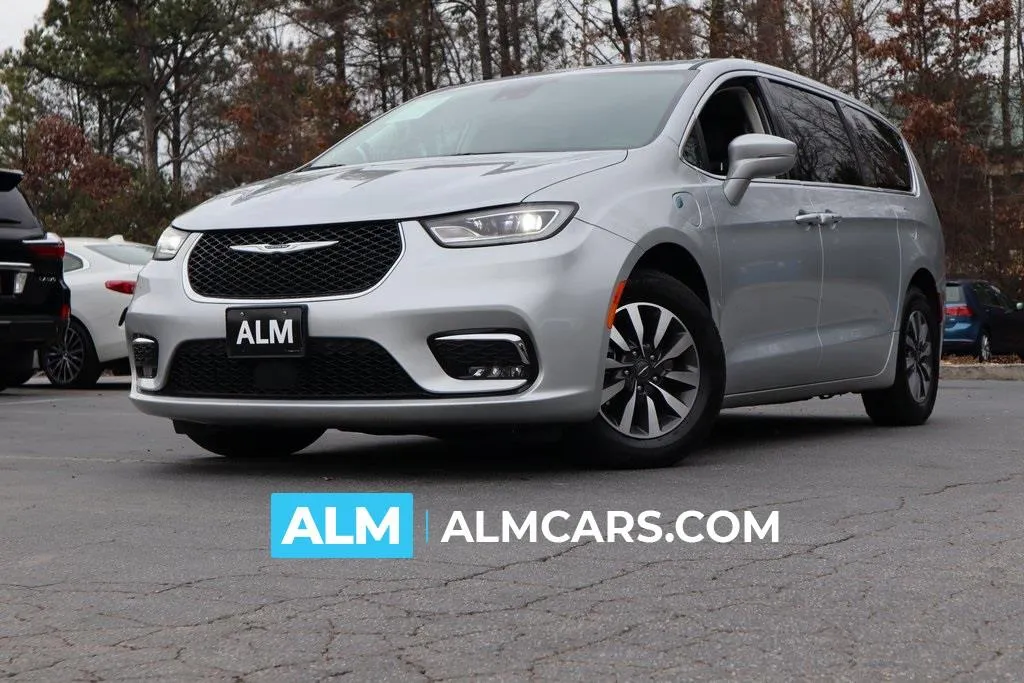 2022 Chrysler Pacifica Hybrid Touring L for sale in Duluth, GA