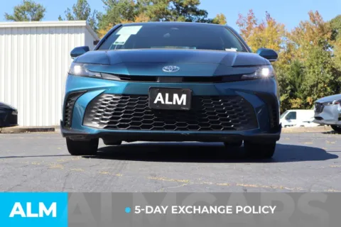 More photos of 2025 Toyota Camry SE at ALM Gwinnett, GA