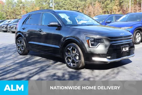 More photos of 2023 Kia Niro Plug-In Hybrid SX at ALM Gwinnett, GA