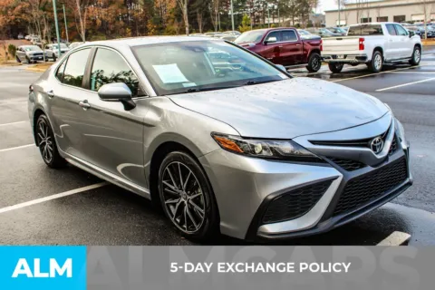 More photos of 2023 Toyota Camry SE at ALM Mall of Georgia, GA