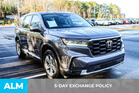 More photos of 2024 Honda Pilot EX-L at ALM Mall of Georgia, GA