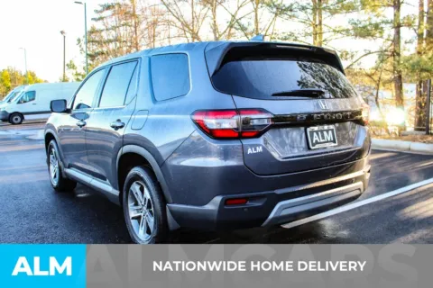 More photos of 2024 Honda Pilot EX-L at ALM Mall of Georgia, GA