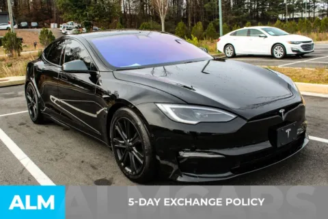 More photos of 2022 Tesla Model S at ALM Mall of Georgia, GA