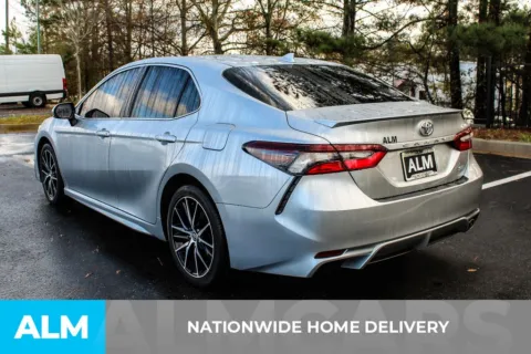 More photos of 2023 Toyota Camry SE at ALM Mall of Georgia, GA