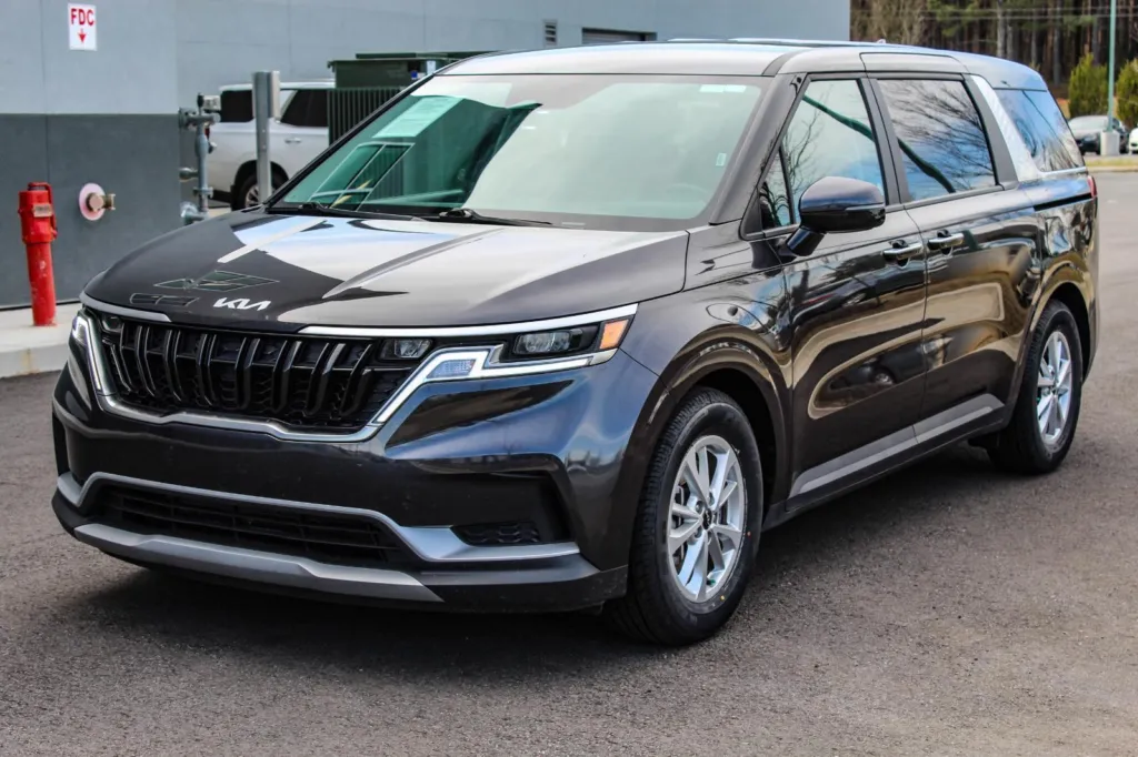 Used 2023 Kia Carnival LX for sale in Buford, GA at ALM Cars | VIN