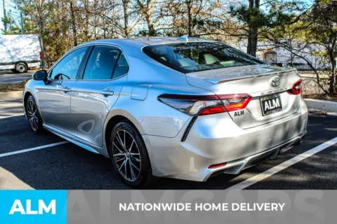 More photos of 2024 Toyota Camry SE at ALM Mall of Georgia, GA